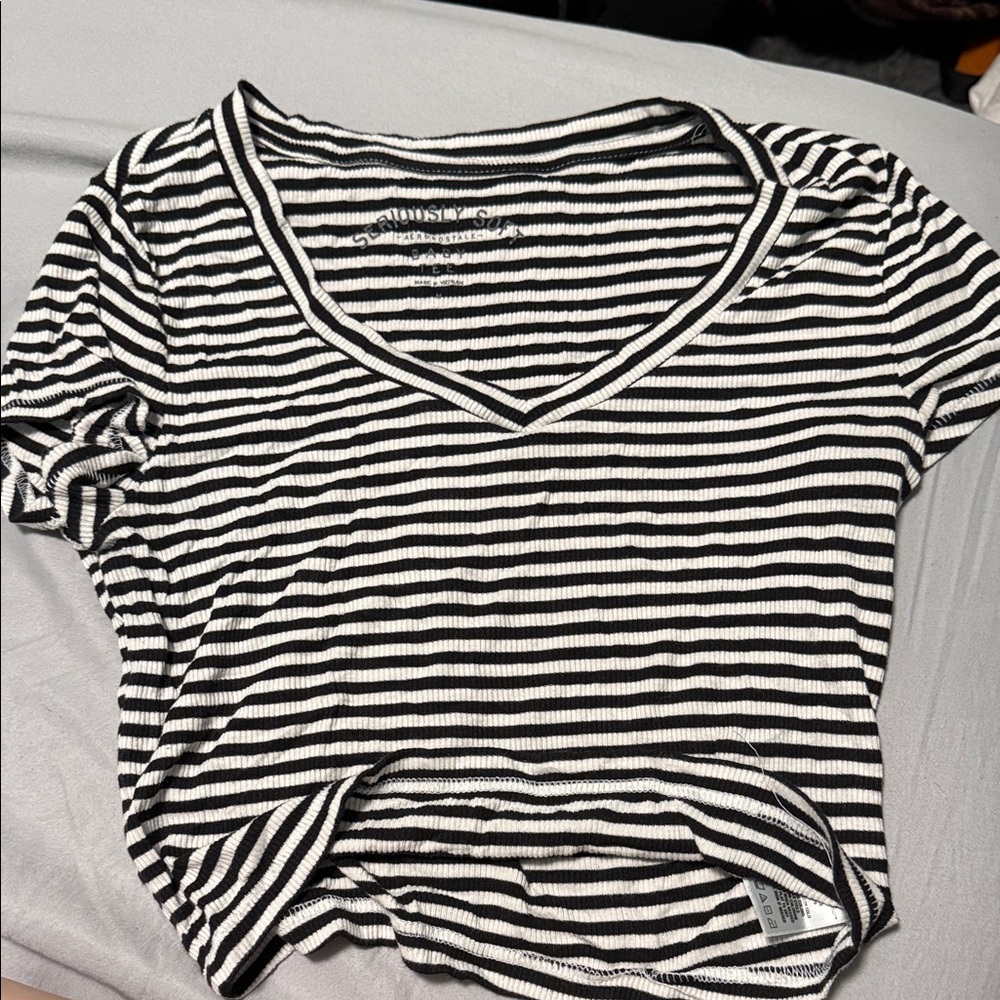 Aeropostale Black and White Striped Short Sleeve Tee